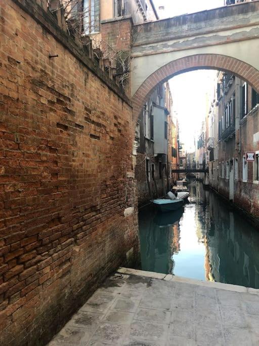 Апартаменты Walk On The Water ✧ 5 Minutes To Rialto Bridge Венеция Экстерьер фото